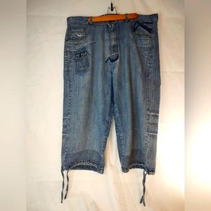 Alive Ru Men's  Denim Bermuda jean shorts size 38